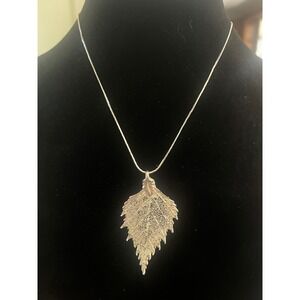 Vtg Style Silver Tone Filigree Skeleton Leaf Pendant Necklace Nature Fairycore